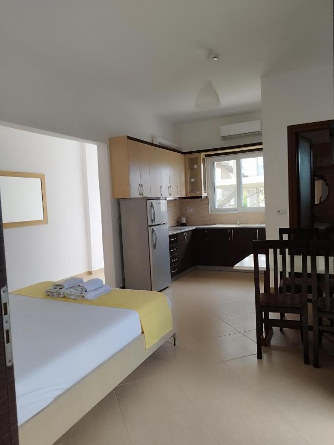 Iris Apartments Ksamil Esterno foto