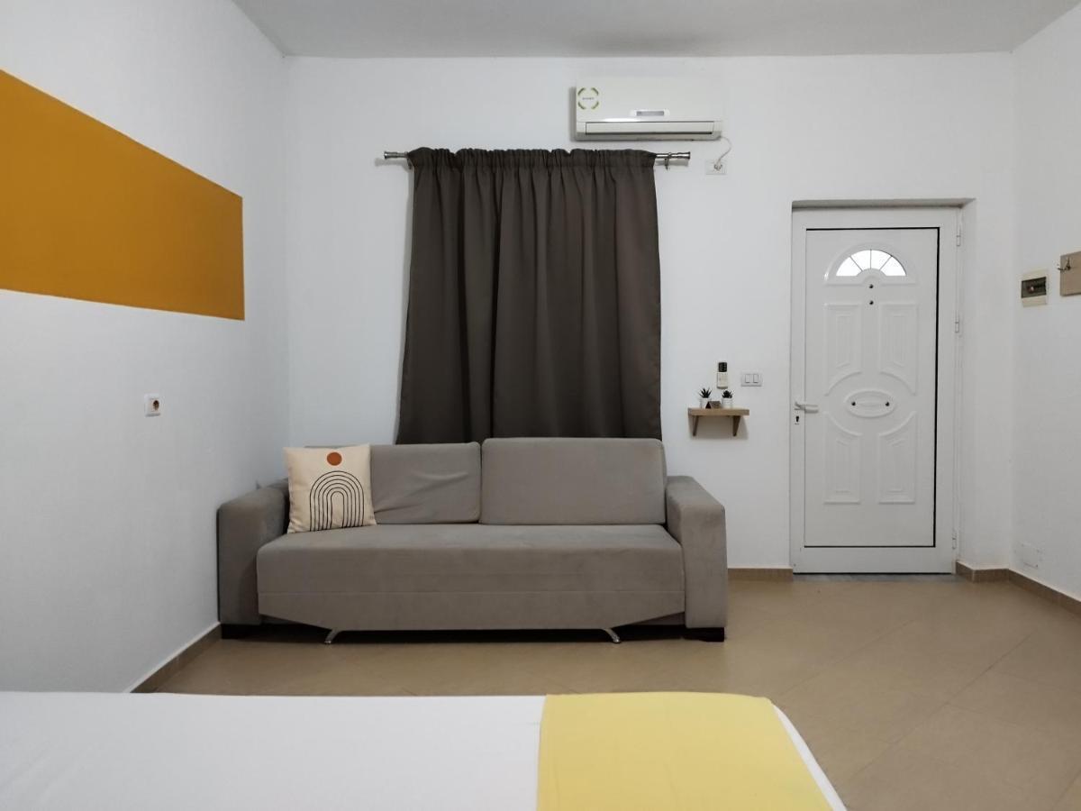 Iris Apartments Ksamil Esterno foto