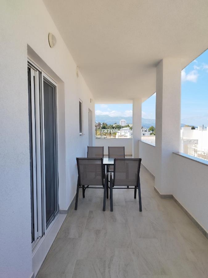 Iris Apartments Ksamil Esterno foto