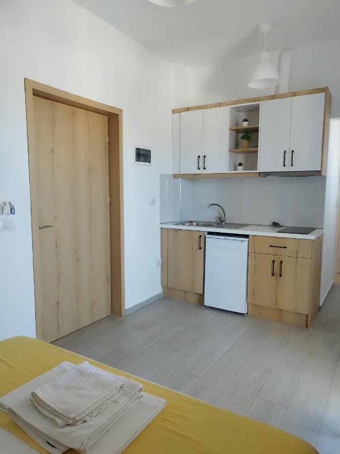 Iris Apartments Ksamil Esterno foto
